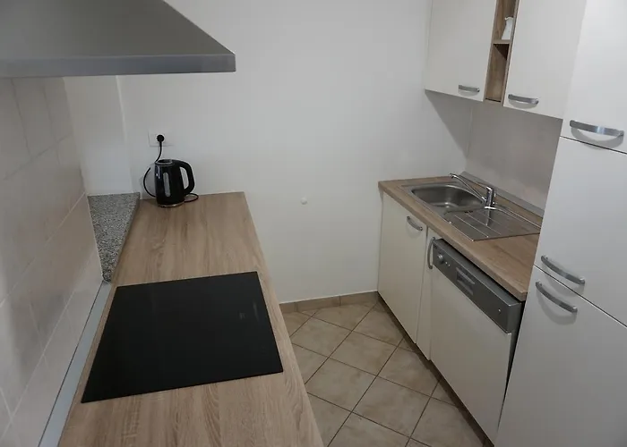 Alpin Apartma * בובק